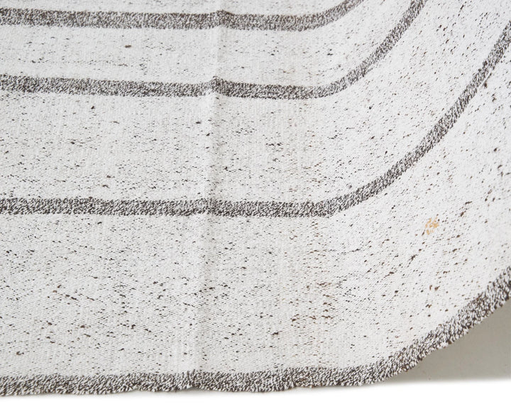 White Turkish Kilim Rug 3'6" x 9'6" Flat-Weave | No. VR47499