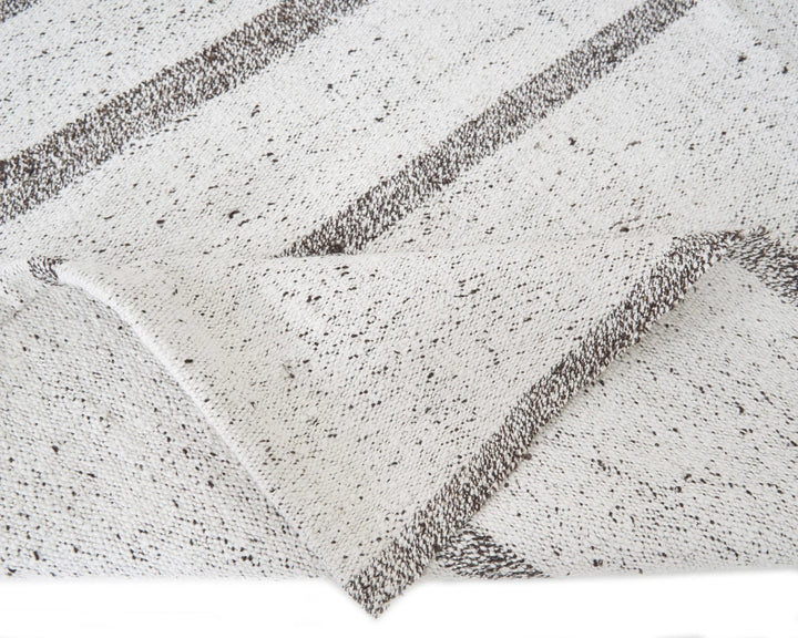 White Turkish Kilim Rug 3'6" x 9'6" Flat-Weave | No. VR47499
