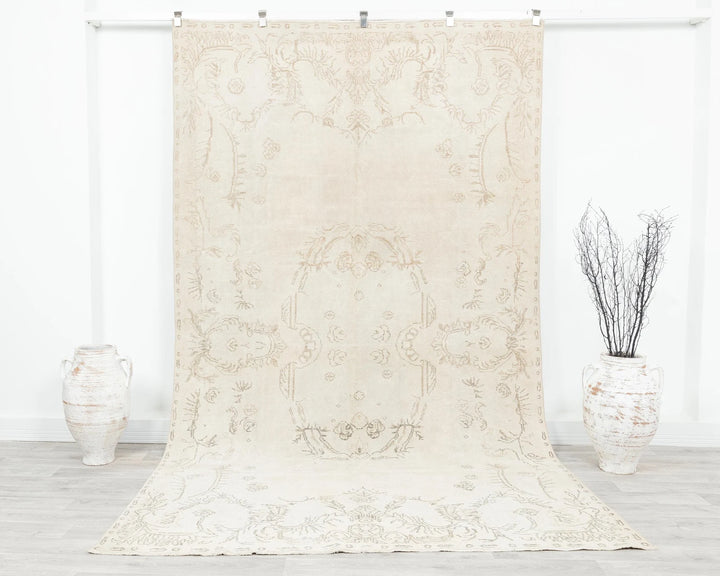 Beige Turkish Oushak Rug 6'1" x 10'1" Hand-Knotted | No. VR47625
