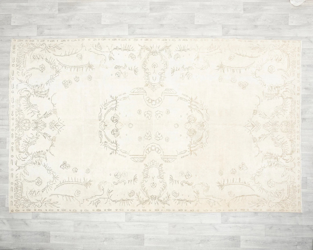 Beige Turkish Oushak Rug 6'1" x 10'1" Hand-Knotted | No. VR47625
