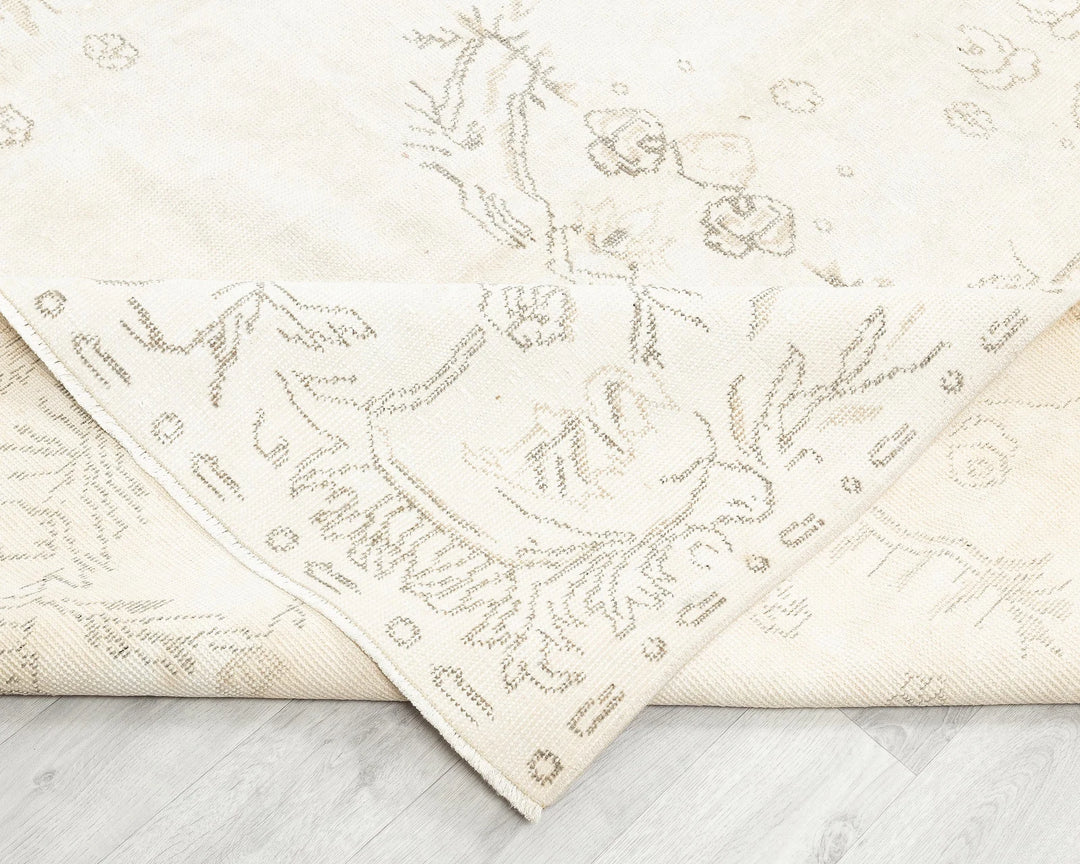 Beige Turkish Oushak Rug 6'1" x 10'1" Hand-Knotted | No. VR47625