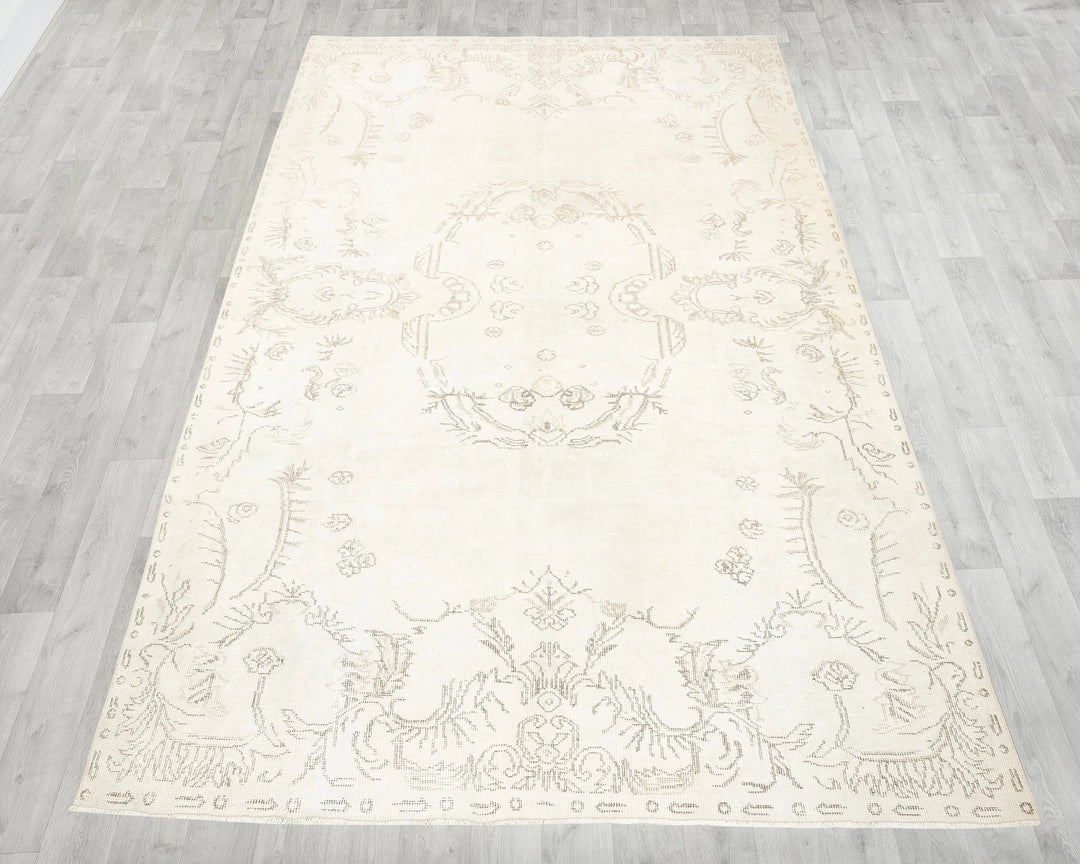 Beige Turkish Oushak Rug 6'1" x 10'1" Hand-Knotted | No. VR47625