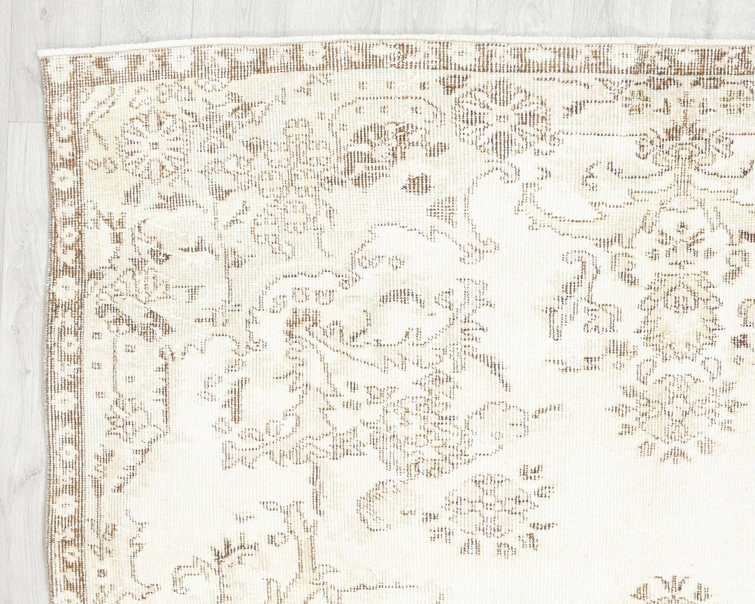 Beige Turkish Oushak Rug 5'5" x 9'2" Hand-Knotted | No. VR47740