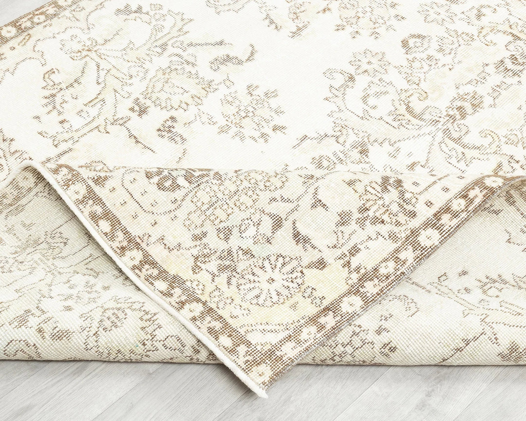 Beige Turkish Oushak Rug 5'5" x 9'2" Hand-Knotted | No. VR47740