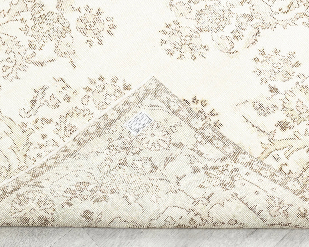 Beige Turkish Oushak Rug 5'5" x 9'2" Hand-Knotted | No. VR47740