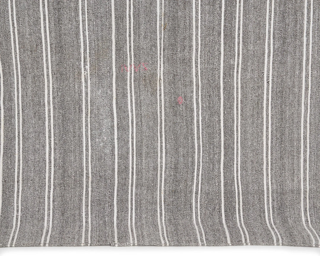 Gray Kilim Rug 6' 3" x 7' 9" | No. VR48183
