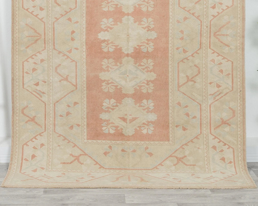 Beige Turkish Oushak Rug 5'1" x 7'7" Hand-Knotted | No. VR48243