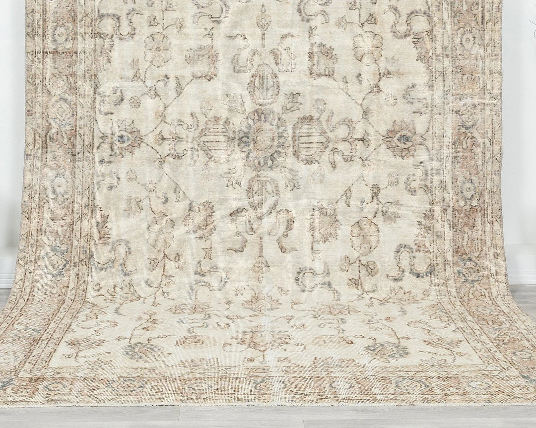 Beige Turkish Oushak Rug 6' 2" x 10' 4" Hand-Knotted detail