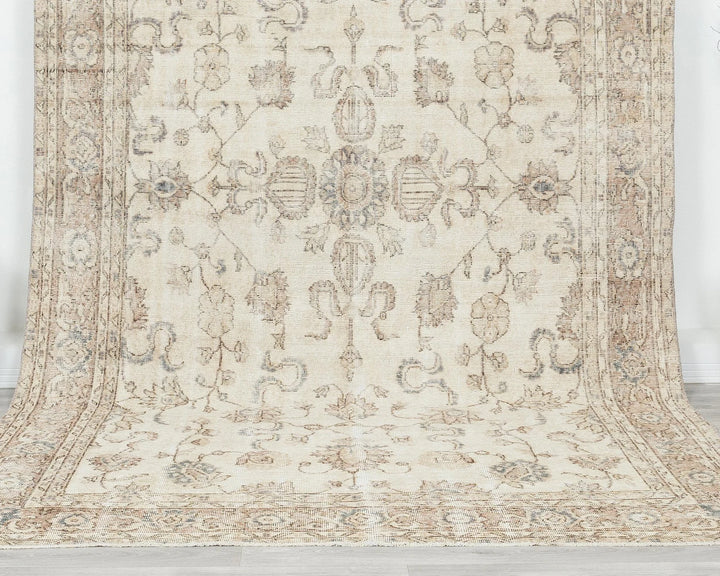 Beige Turkish Oushak Rug 6' 2" x 10' 4" Hand-Knotted detail