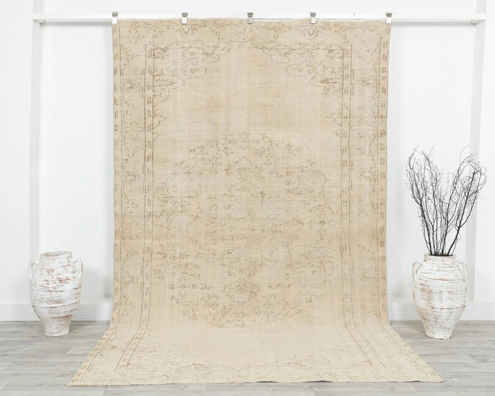 Beige Turkish Oushak Rug 6' x 10' Hand-Knotted | No. VR48946