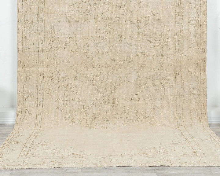 Beige Turkish Oushak Rug 6' x 10' Hand-Knotted | No. VR48946
