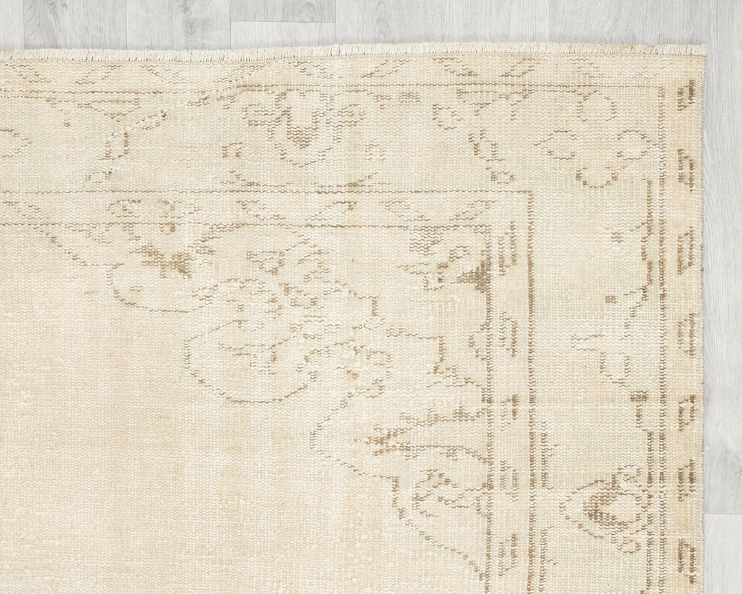 Beige Turkish Oushak Rug 6' x 10' Hand-Knotted | No. VR48946