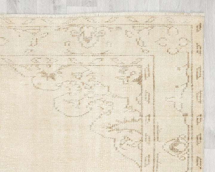 Beige Turkish Oushak Rug 6' x 10' Hand-Knotted | No. VR48946