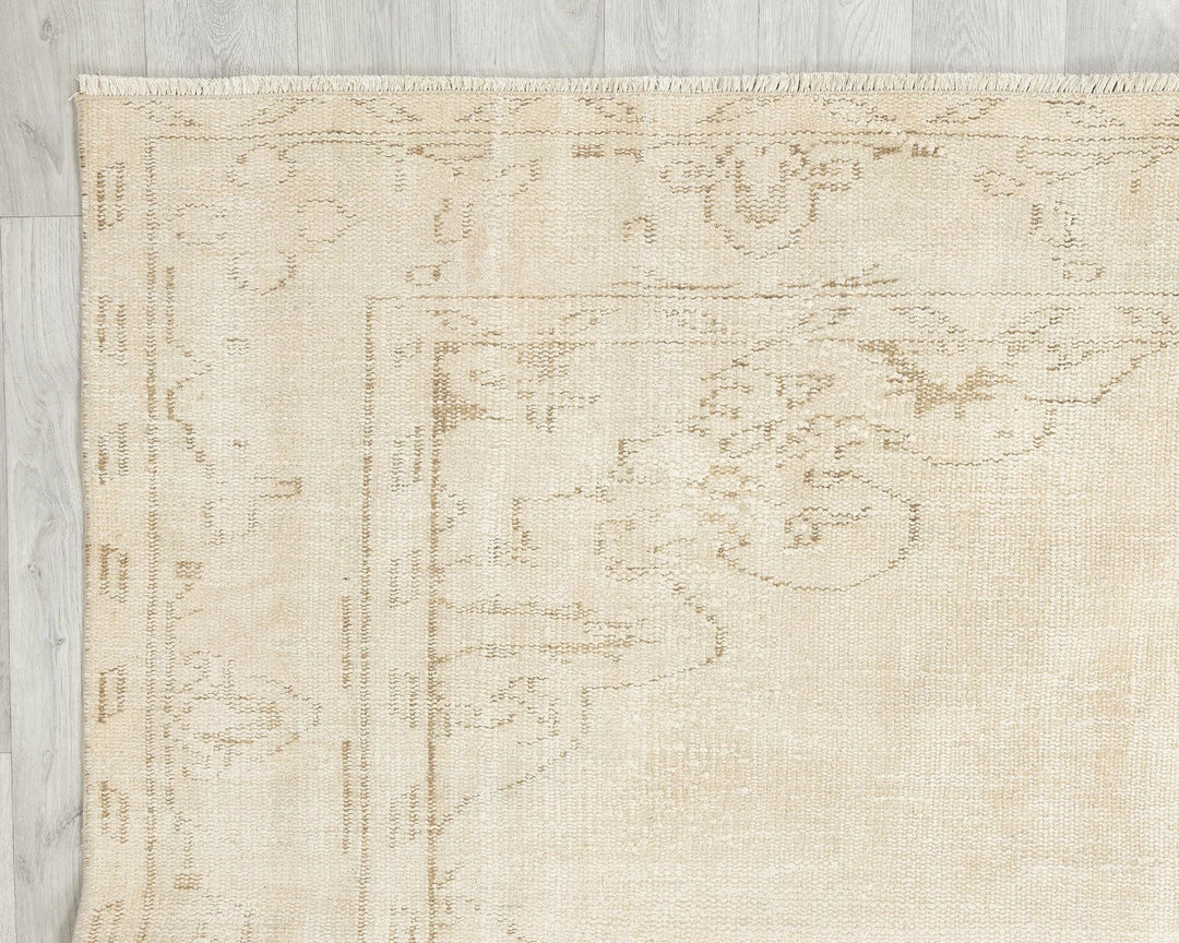 Beige Turkish Oushak Rug 6' x 10' Hand-Knotted | No. VR48946