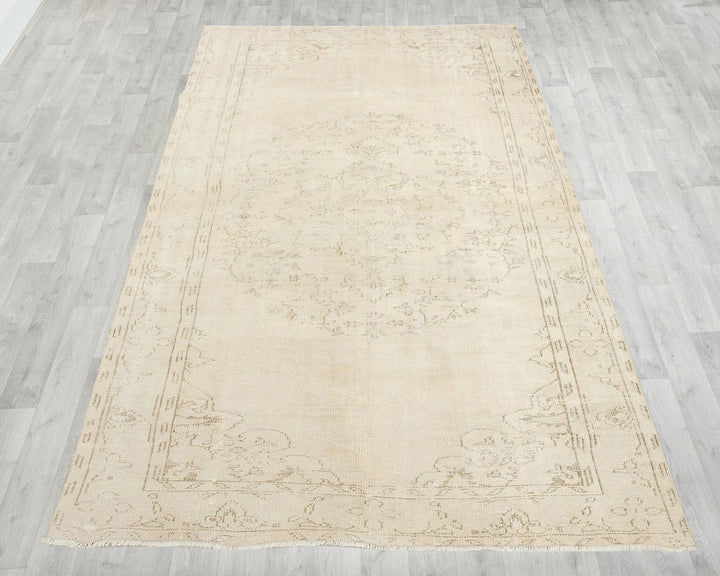 Beige Turkish Oushak Rug 6' x 10' Hand-Knotted | No. VR48946