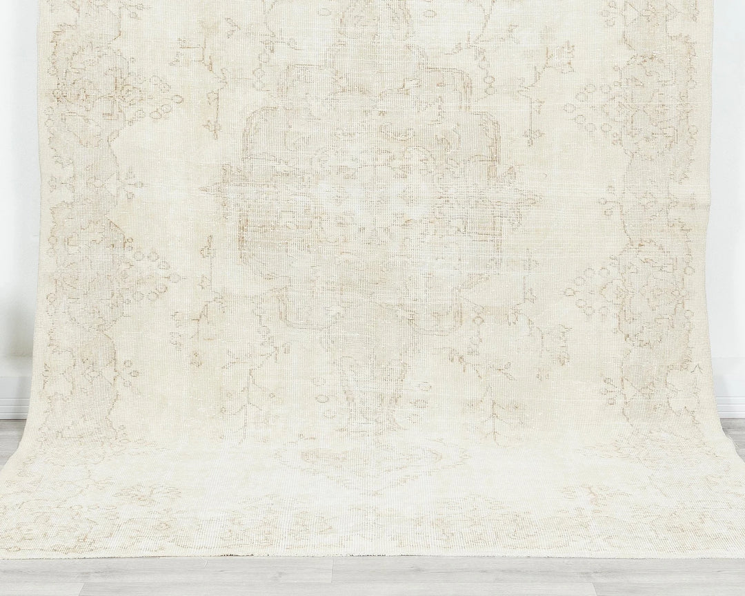 Beige Turkish Oushak Rug 5'11" x 9'5" Hand-Knotted | No. VR49000