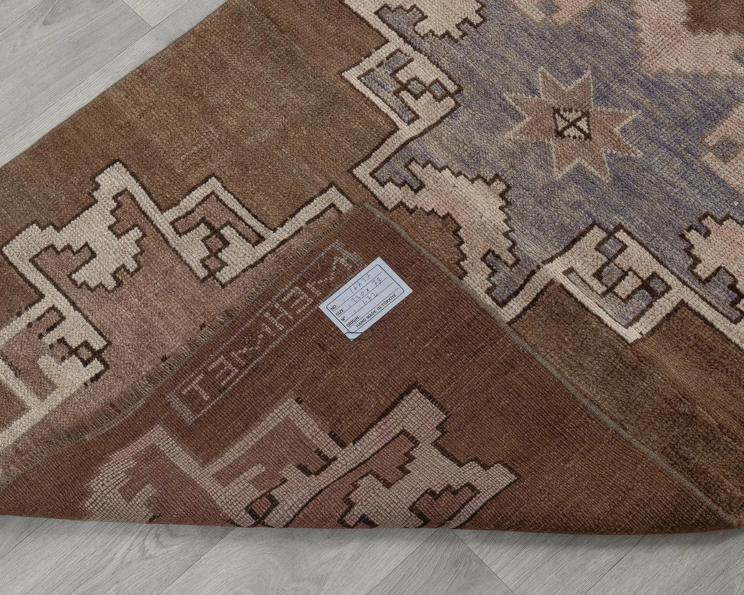 Rust Turkish Oushak Rug 2'7" x 7'3" Hand-Knotted texture
