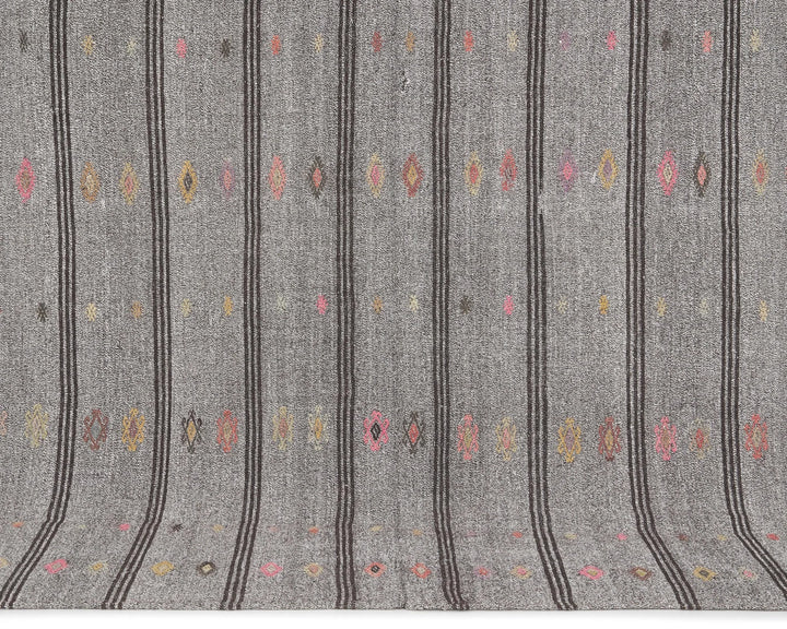Kilim Rug 6' 3" x 8' 4" | No. VR49050