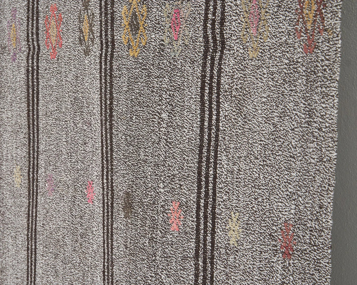 Kilim Rug 6' 3" x 8' 4" | No. VR49050
