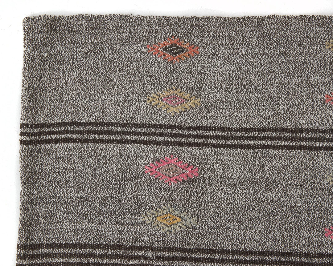 Kilim Rug 6' 3" x 8' 4" | No. VR49050