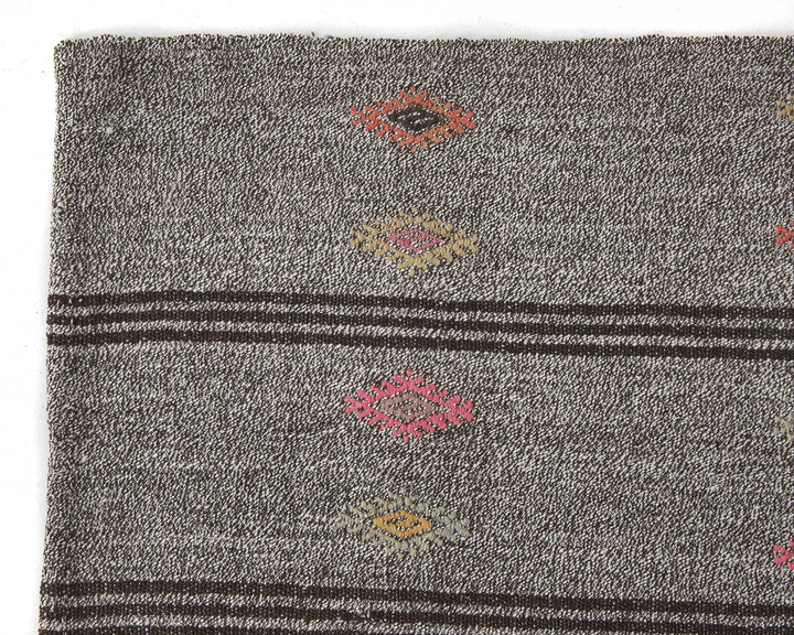 Kilim Rug 6' 3" x 8' 4" | No. VR49050