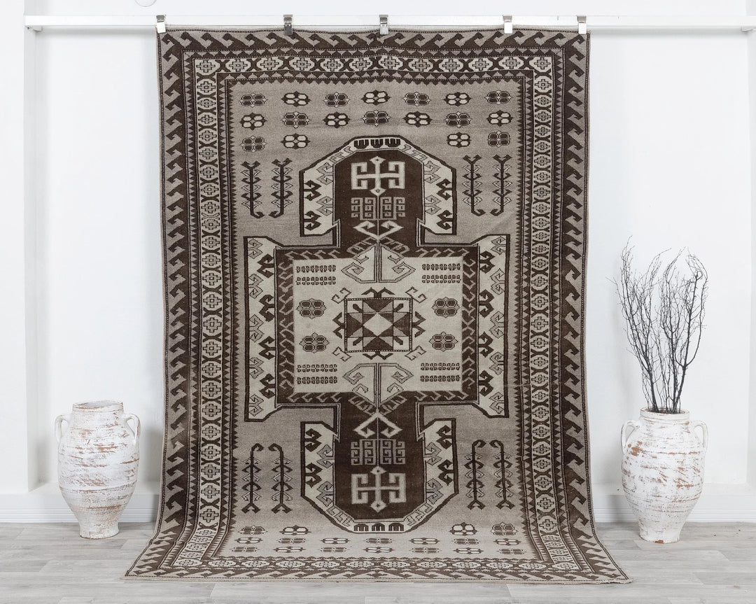 Brown Oushak Rug 8' 7" x 9' | No. VR49072