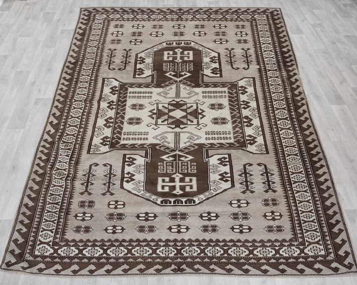 Brown Oushak Rug 8' 7" x 9' | No. VR49072