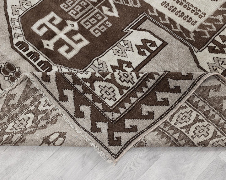 Brown Oushak Rug 8' 7" x 9' | No. VR49072