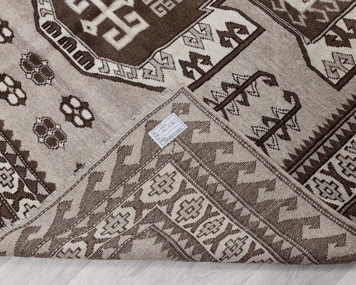 Brown Oushak Rug 8' 7" x 9' | No. VR49072