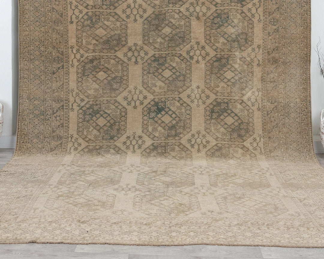 Beige Turkish Oushak Rug 8'7" x 11' Hand-Knotted detail
