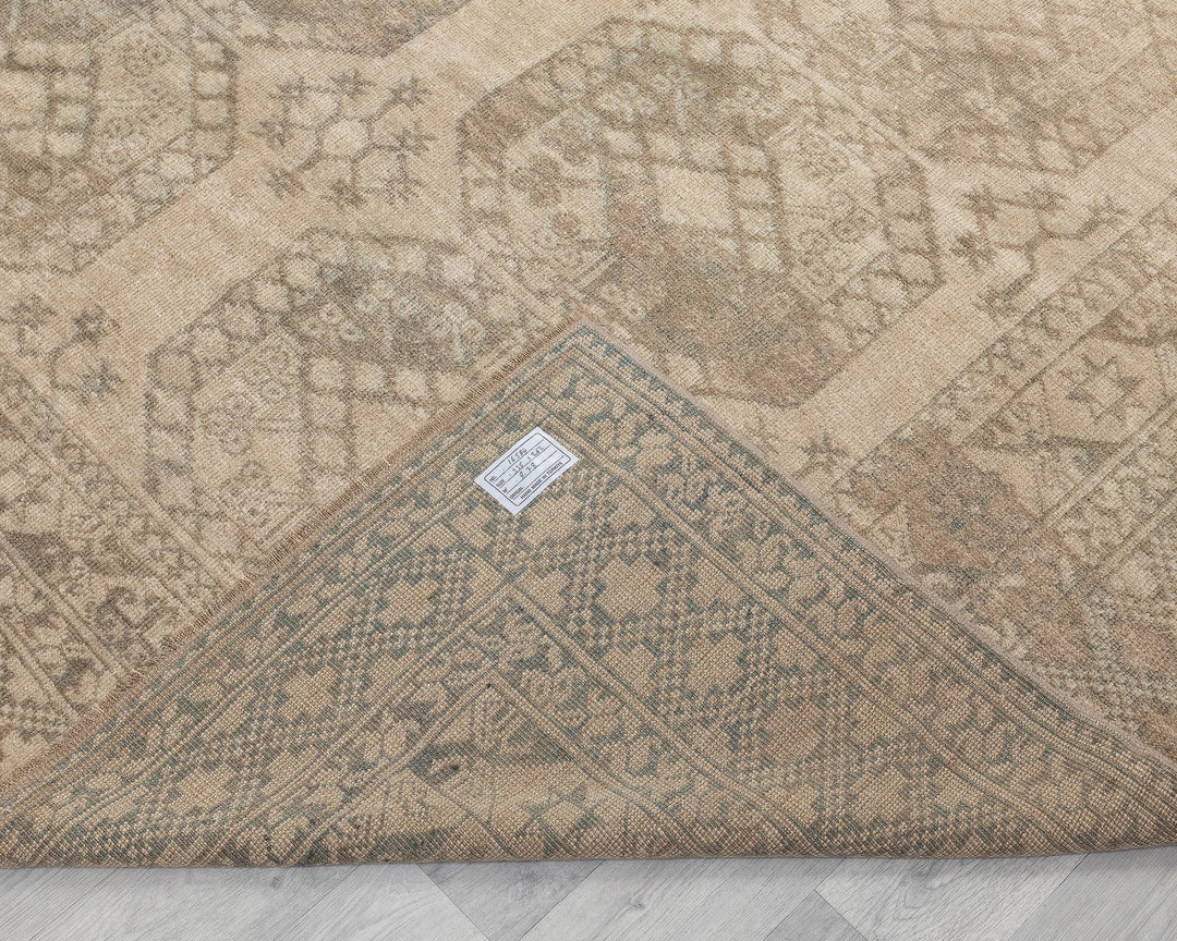 Beige Turkish Oushak Rug 8'7" x 11' Hand-Knotted texture
