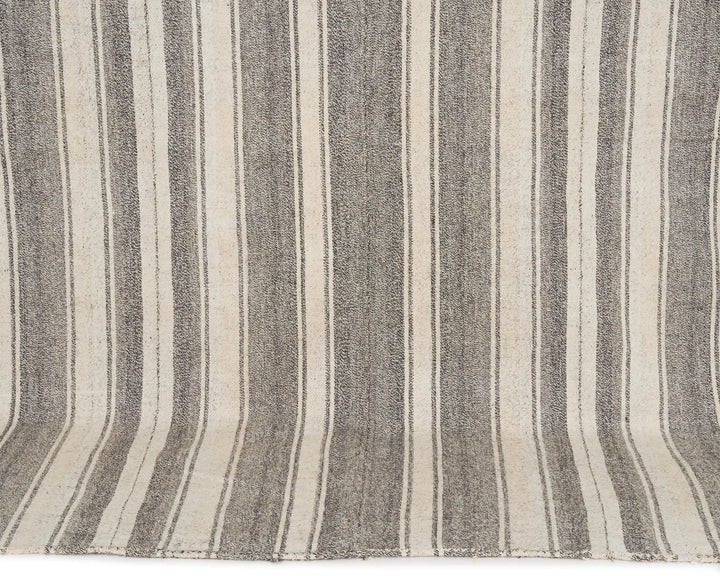 Gray Kilim Rug 6' 1" x 8' 6" | No. VR50262