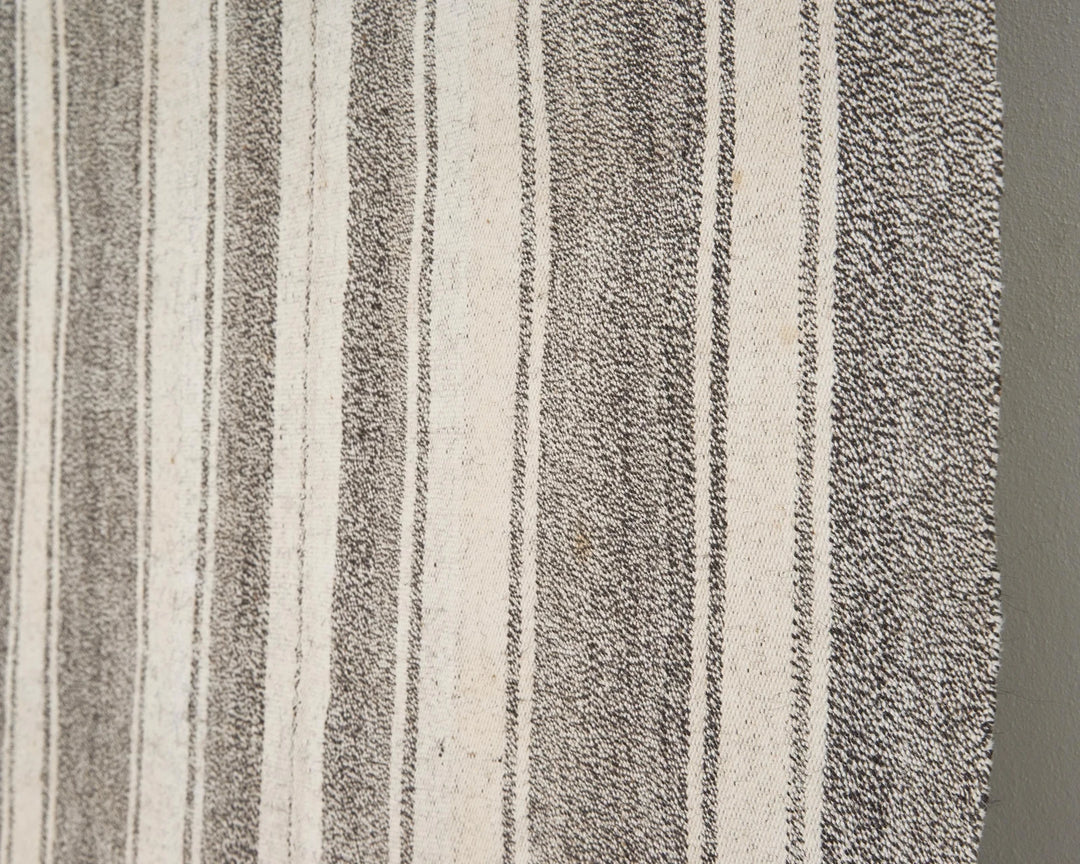 Gray Kilim Rug 6' 1" x 8' 6" | No. VR50262
