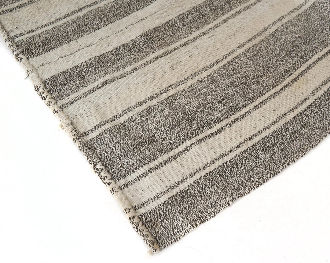 Gray Kilim Rug 6' 1" x 8' 6" | No. VR50262