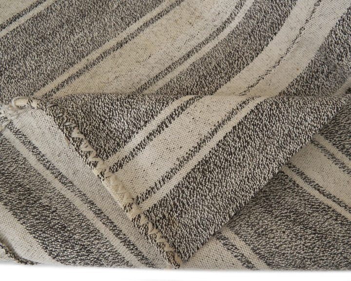Gray Kilim Rug 6' 1" x 8' 6" | No. VR50262