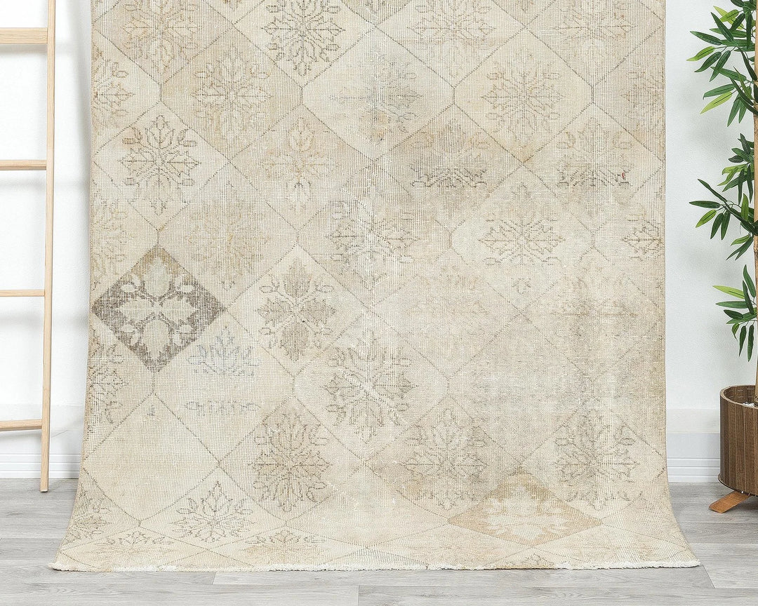 Multicolor Turkish Oushak Rug 4' 5" x 7' 11" Hand-Knotted detail