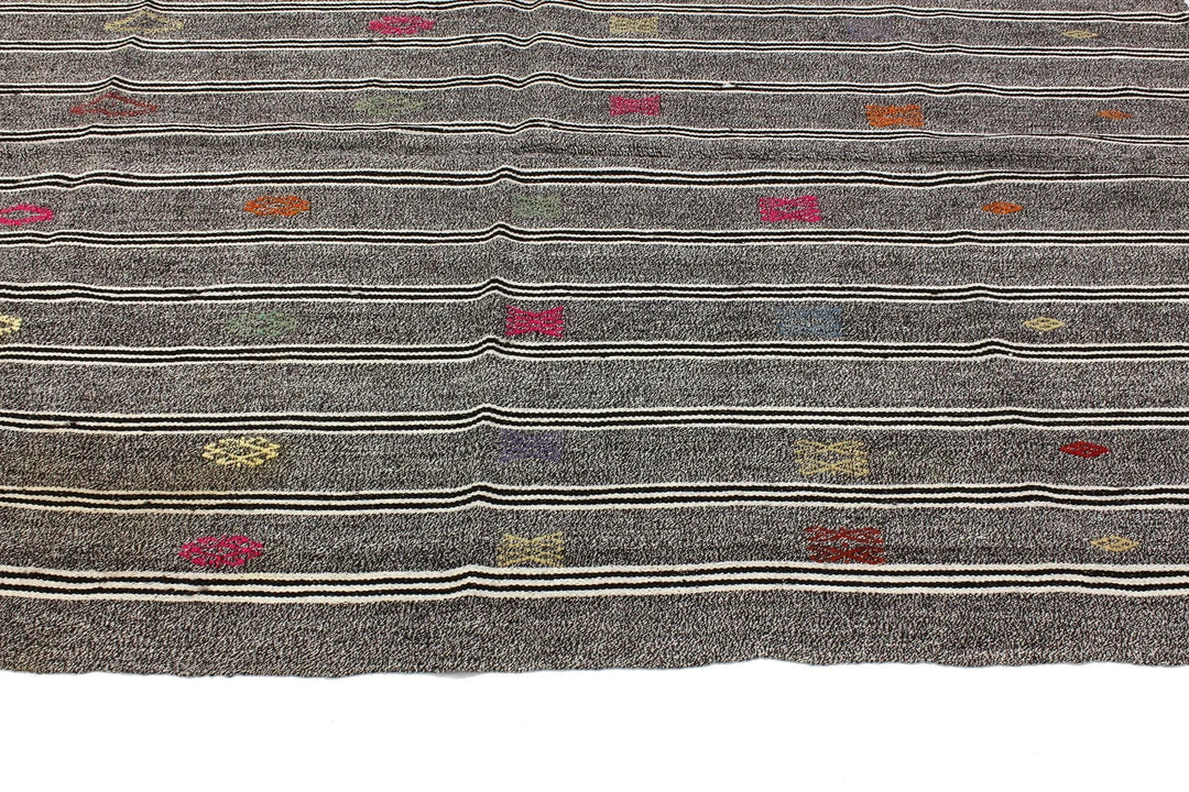 Gray Kilim Rug 5' 7" x 7' 3" | No. VR50426