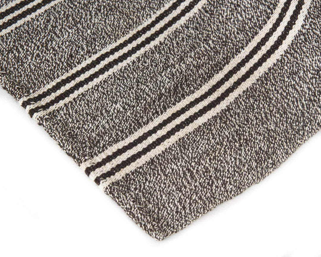 Gray Kilim Rug 5' 7" x 7' 3" | No. VR50426