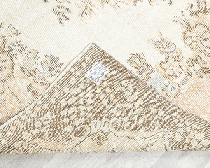Beige Turkish Oushak Rug 5' 11" x 9' 1" Hand-Knotted texture