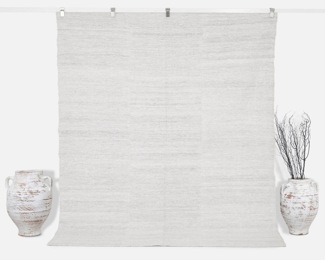 White Kilim Rug 6' 5" x 7' 10" | No. VR50502
