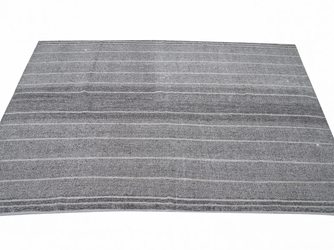 Gray Kilim Rug 5' 11" x 8' 5" | No. VR51017