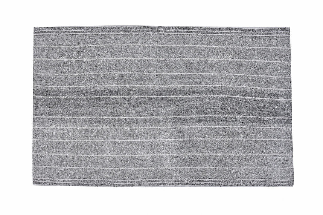 Gray Kilim Rug 5' 11" x 8' 5" | No. VR51017