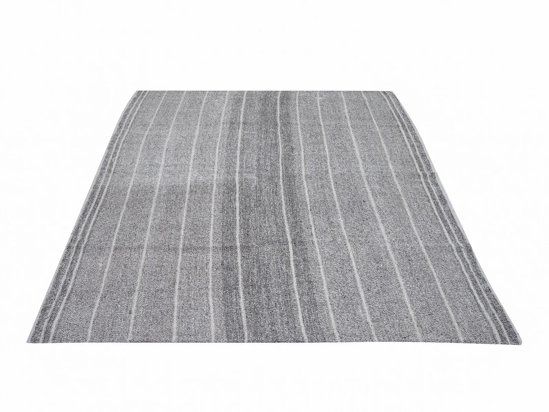 Gray Kilim Rug 5' 11" x 8' 5" | No. VR51017
