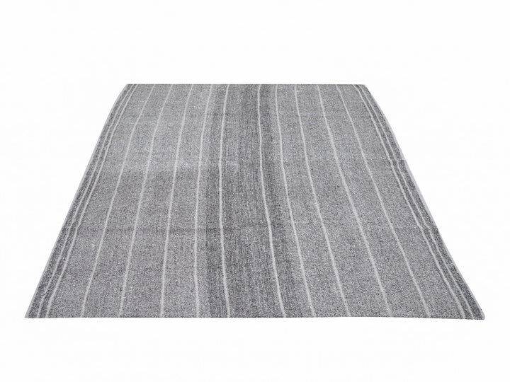 Gray Kilim Rug 5' 11" x 8' 5" | No. VR51017