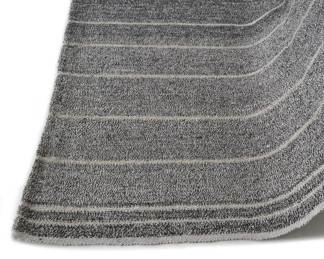 Gray Kilim Rug 5' 11" x 8' 5" | No. VR51017
