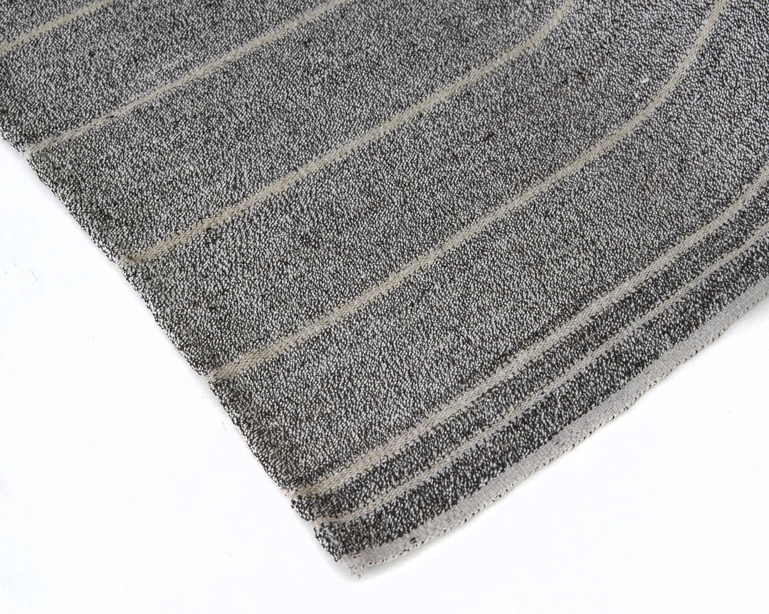 Gray Kilim Rug 5' 11" x 8' 5" | No. VR51017