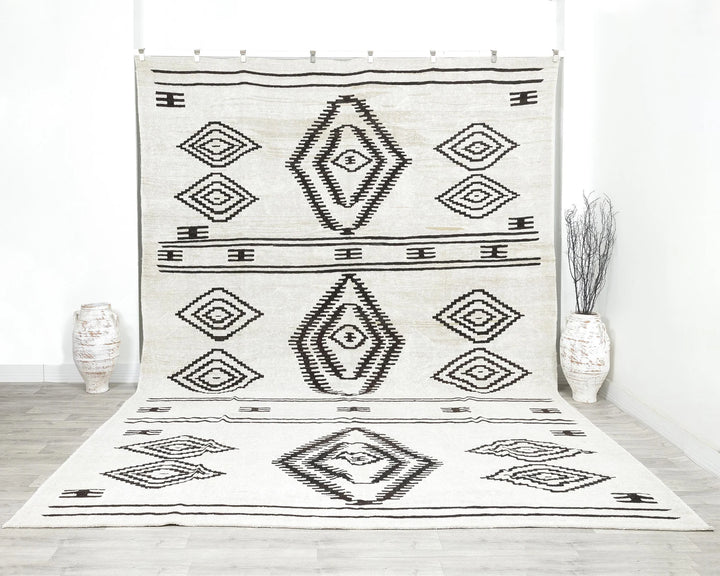 Black Kilim Rug 10' x 13' | No. VR51637