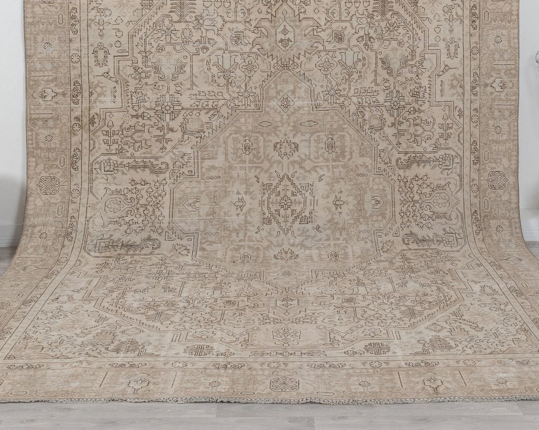 Beige Turkish Oushak Rug 8'8" x 11'6" Hand-Knotted | No. VR52081