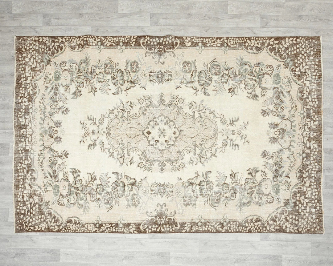 Beige Turkish Oushak Rug 6'1" x 9'2" Hand-Knotted | No. VR52551