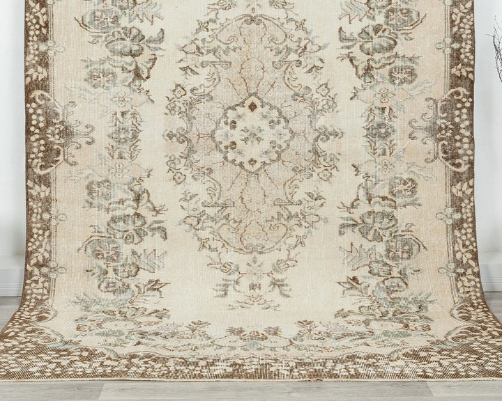 Beige Turkish Oushak Rug 6'1" x 9'2" Hand-Knotted | No. VR52551